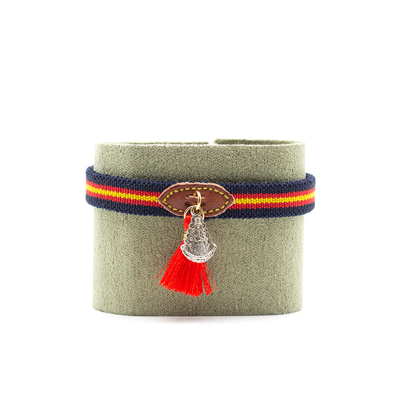 Pulsera elástica con medalla Virgen del Rocío y colores de la bandera de España