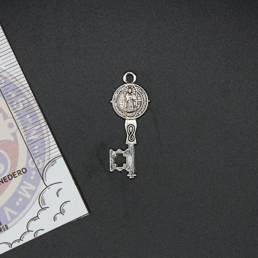 AMULETO LLAVE DE SAN BENITO
