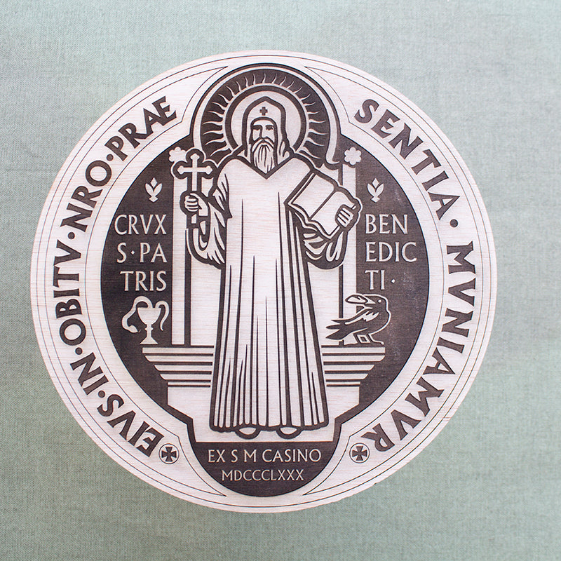 CRUZ DE SAN BENITO EN MADERA