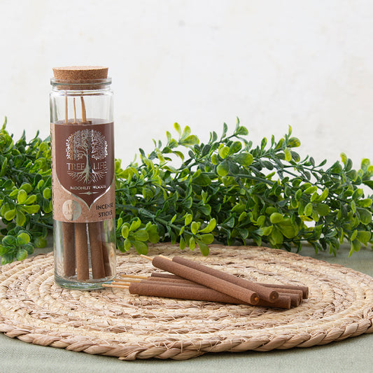 Incienso Jumbo Bosque Bajo la Luna natural en bote de cristal con 10 varitas premium.