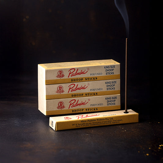 Caja de incienso Dhoop Padmini 11 cm, sin madera, aroma puro de sándalo y almizcle, ideal para meditación y relajación.