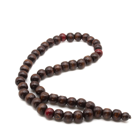 Mala Budista de 45 cuentas en madera color caoba, ideal para meditación y protección energética.