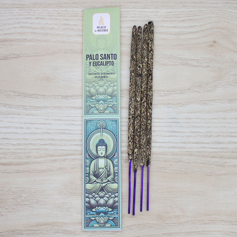 Incienso artesanal varitas gruesas de Palo Santo y Eucalipto, aroma purificador y esotérico.