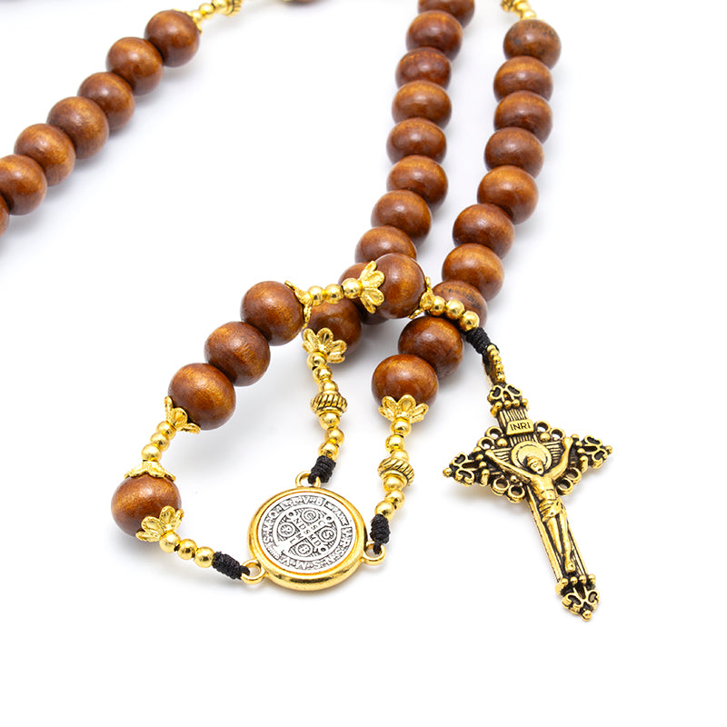 ROSARIO CON CRUZ DE SAN BENITO EN MADERA NATURAL