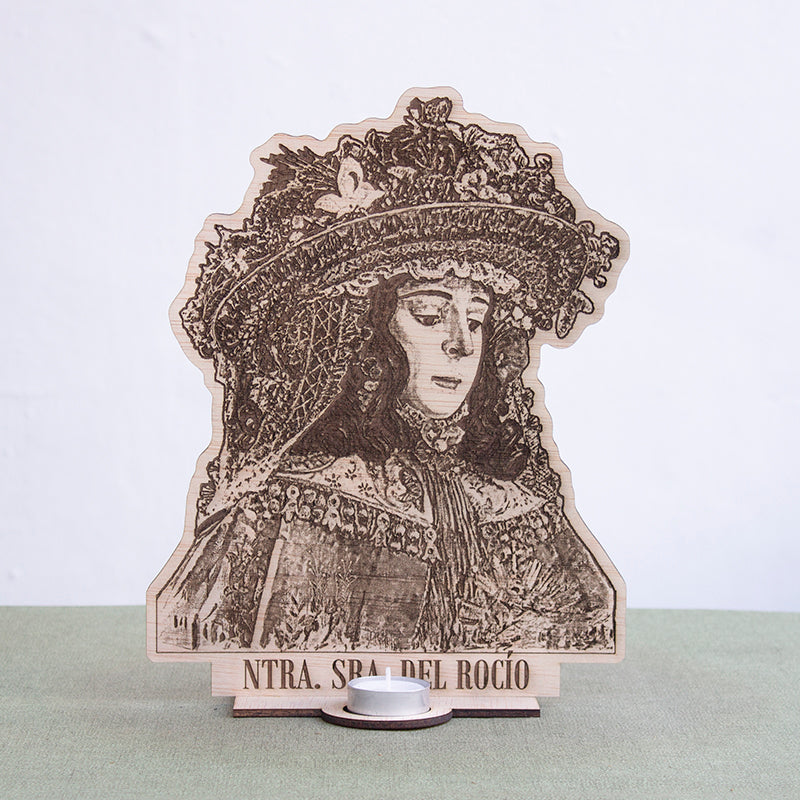 Virgen del Rocío de Pastora en madera grabada con portavela de té pequeño altar católico.